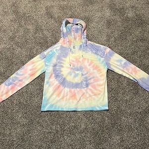Girls rainbow tye dye hoodie with strings.